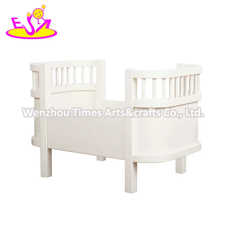 Classic Design Mini Furniture Toy Wooden Doll Bed for Kids Pretend Play W06b131b